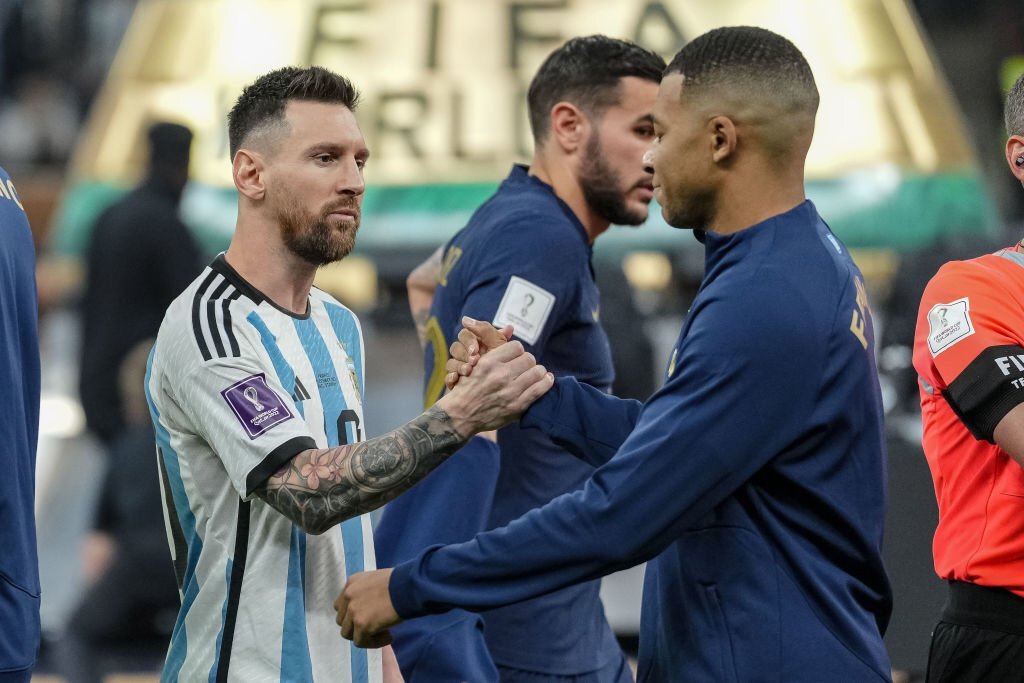 Mbappe lần đầu lên tiếng về Messi sau chung kết World Cup 237293