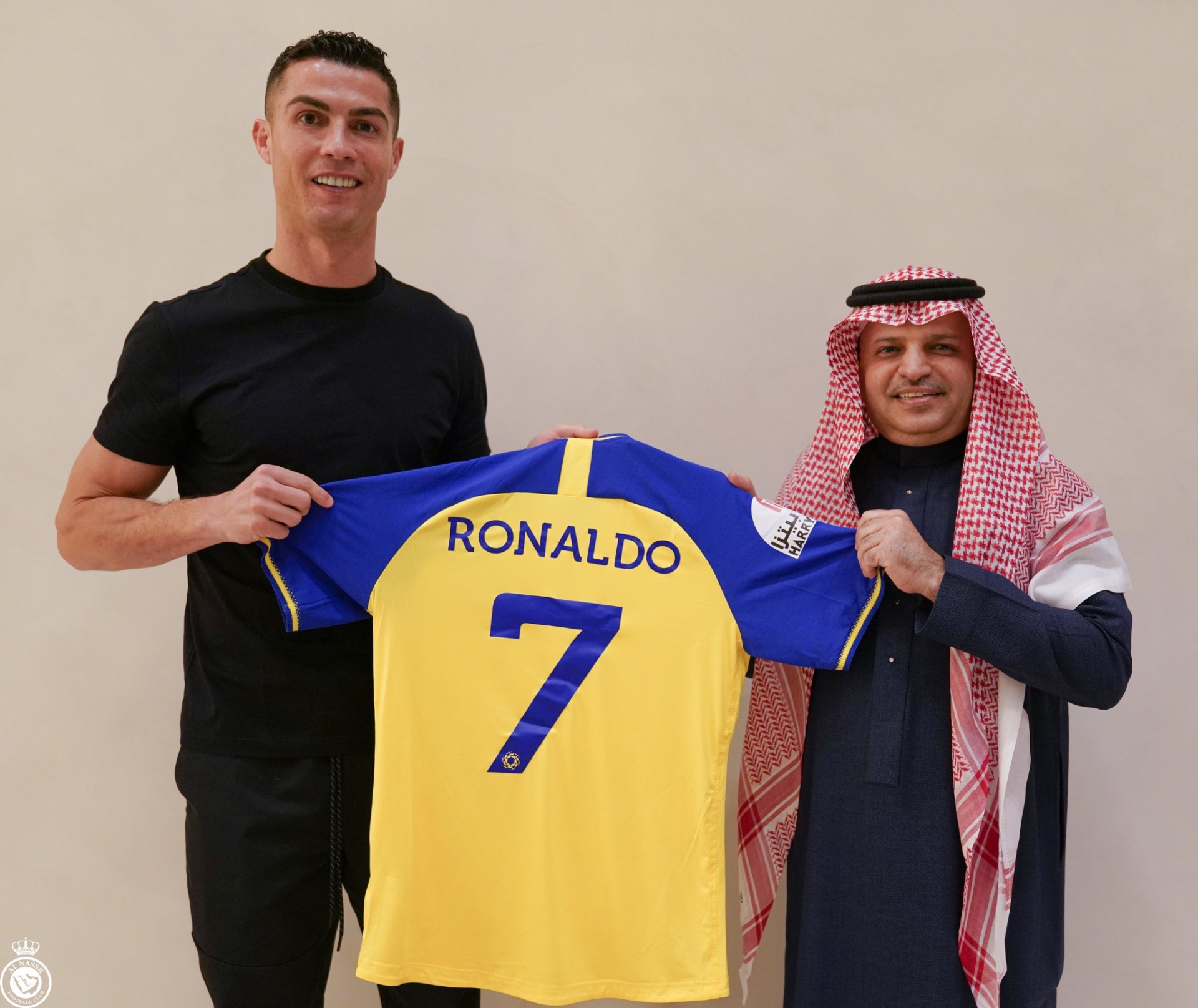 Vừa gia nhập Al Nassr, Ronaldo có ngay lịch hẹn so tài với Messi 238088