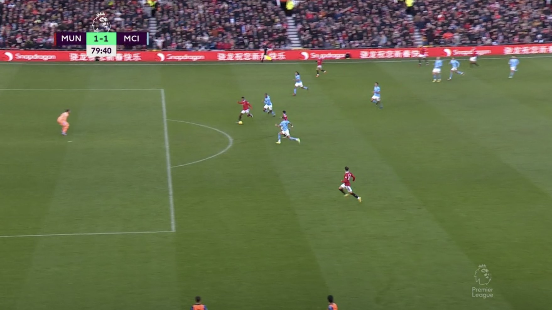 VAR gây tranh cãi trong trận MU thắng Man City 242120