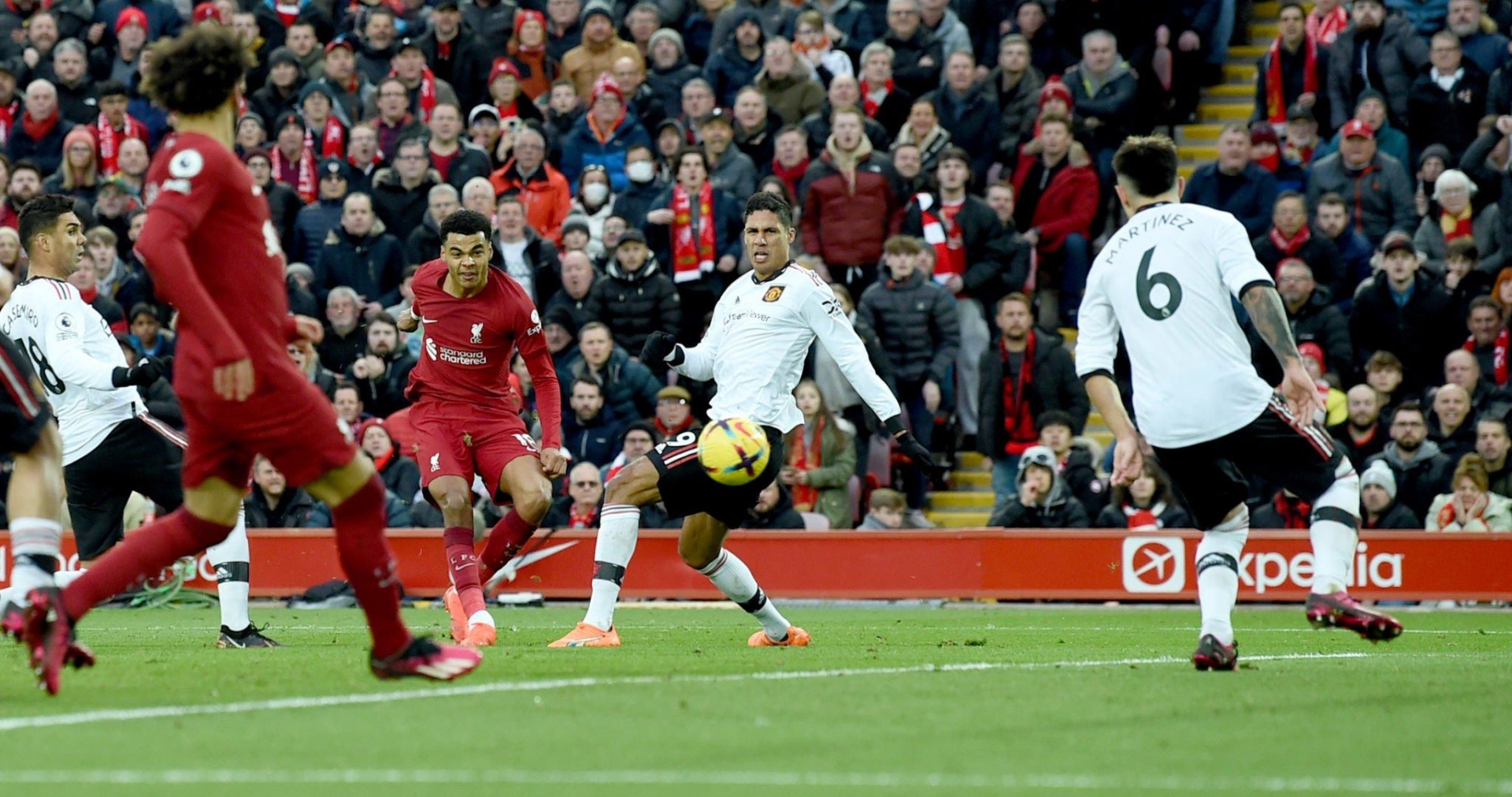 Trực tiếp Liverpool 1-0 MU: Hiệp 1 khép lại 254963