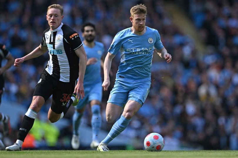 Man City chạm một tay vào chức vô địch sau chiến thắng 5 sao trước Newcastle 134693