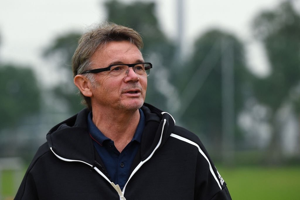 troussier-1681730309.jpg