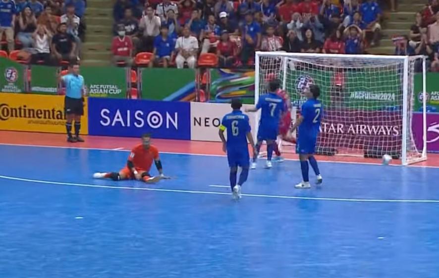 Trực tiếp futsal Thái Lan 2-3 Tajikistan: Rượt đuổi kịch tính 452402