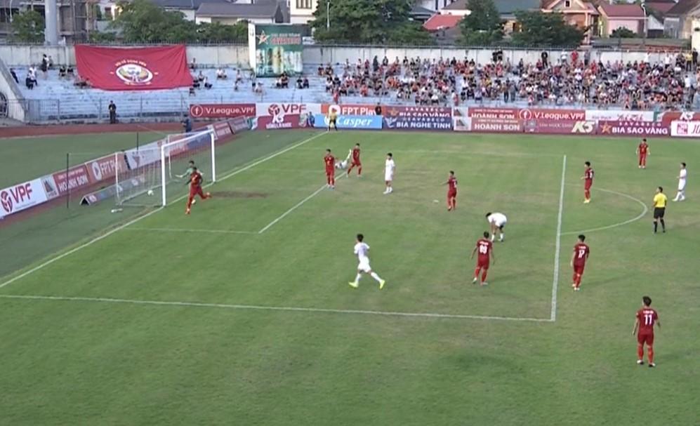 Trực tiếp Hà Tĩnh 0-0 Viettel: Tìm kiếm bàn thắng 481413