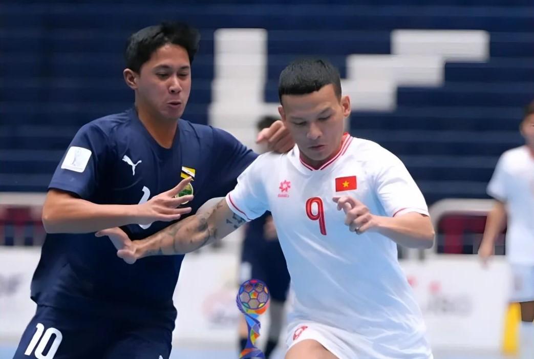 Thắng 14-0, Việt Nam tiến sát vé vào bán kết giải futsal Đông Nam Á