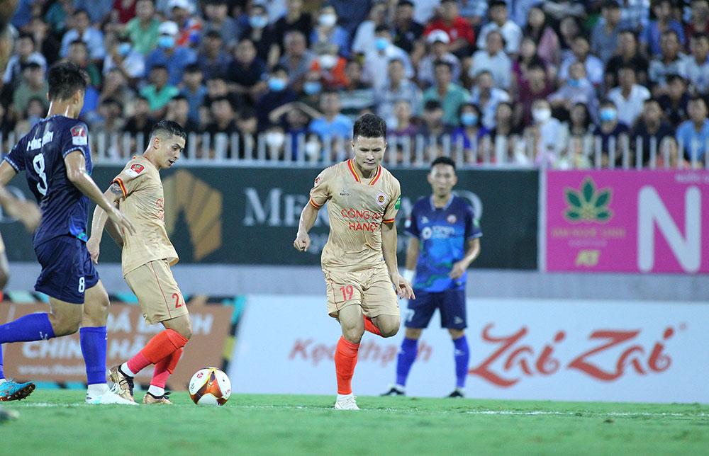 Trực tiếp CAHN 0-0 Bình Định: Nhập cuộc hấp dẫn