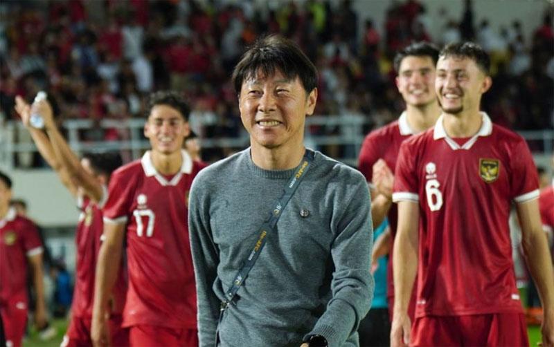 CHÍNH THỨC: Shin Tae-yong tái xuất Indonesia làm HLV trưởng
