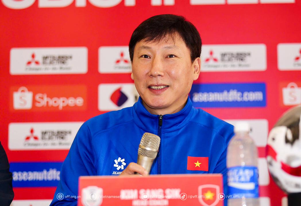 HLV Kim Sang Sik: 'ĐT Việt Nam đến Thái Lan để vô địch AFF Cup'