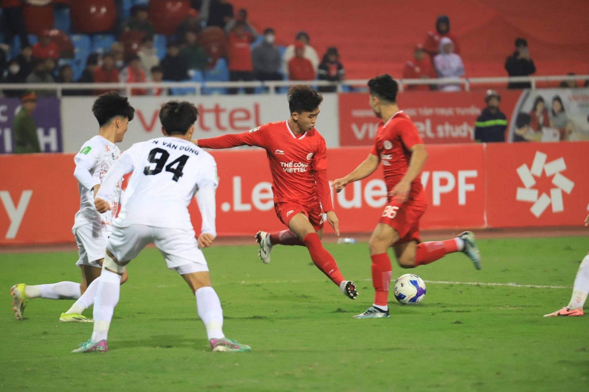 Trực tiếp Viettel 0-0 PVF-CAND: Nỗ lực ghi bàn