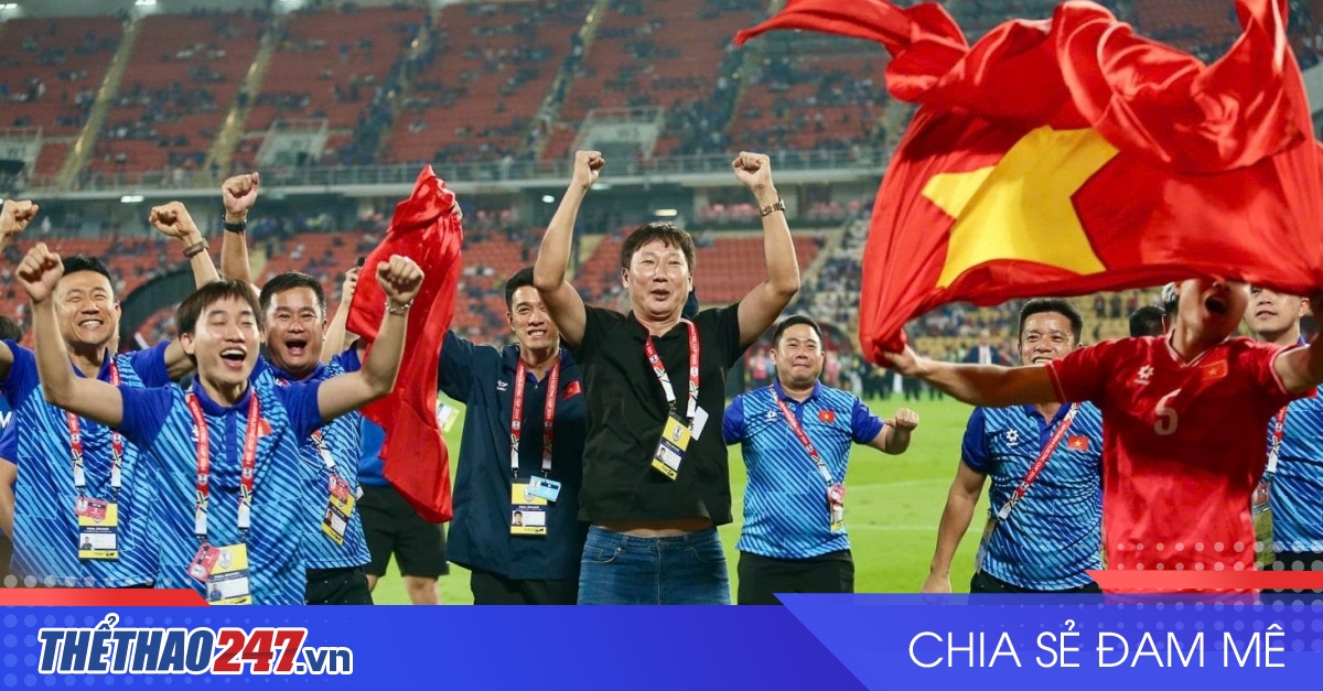 HLV Kim Sang Sik đón hàng loạt tin vui về ĐT Việt Nam