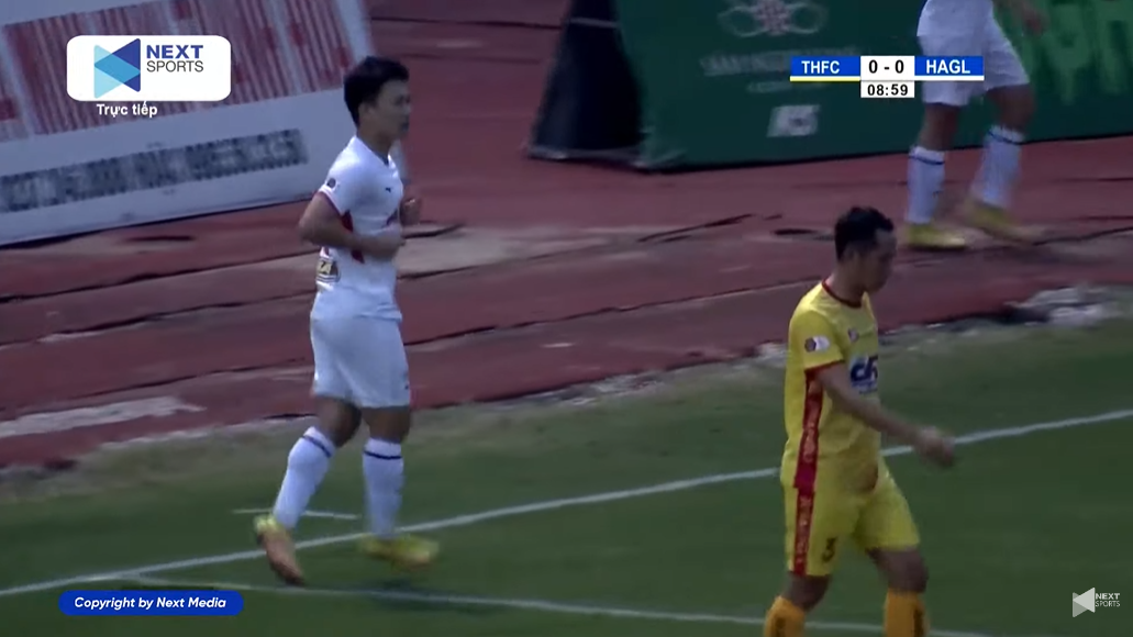 Trực tiếp Thanh Hóa 0-1 HAGL: Minh Vương mở tỉ số sớm cho HAGL 217146