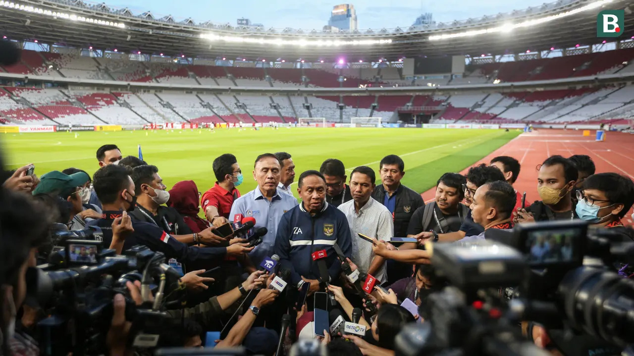 Bộ trưởng Indonesia yêu cầu CĐV đối xử tốt với ĐT Việt Nam | AFF Cup