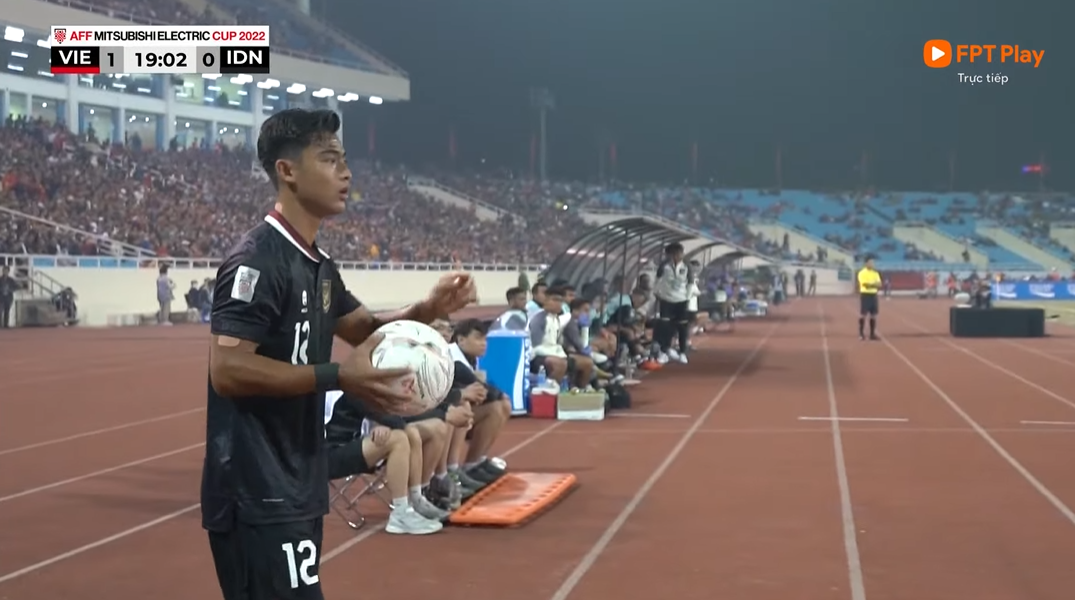 Trực tiếp Việt Nam 1-0 Indonesia: Tiến Linh mở tỉ số!!!!!! 240675