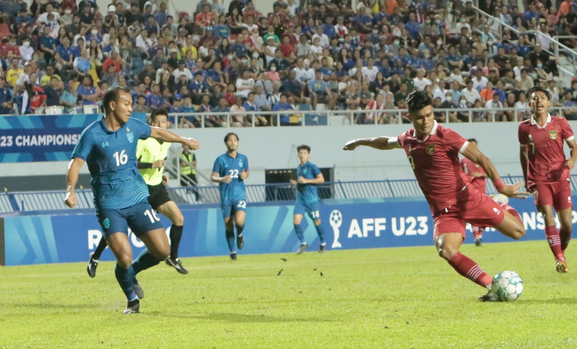 Trực tiếp U23 Thái Lan 1-3 U23 Indonesia: Đốt lưới nhà 317793