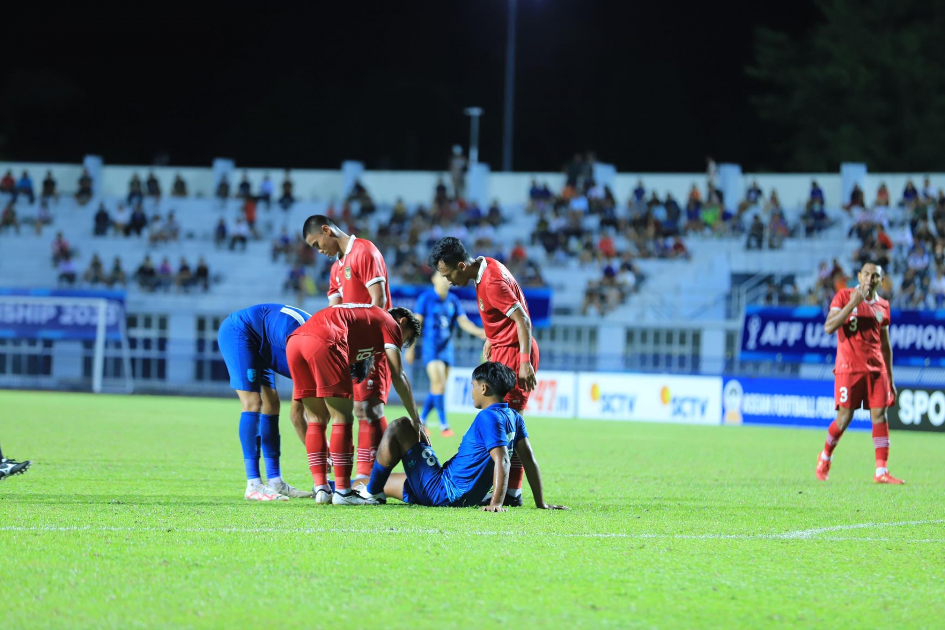 Trực tiếp U23 Thái Lan 1-3 U23 Indonesia: Quyết tâm ghi thêm bàn 317807