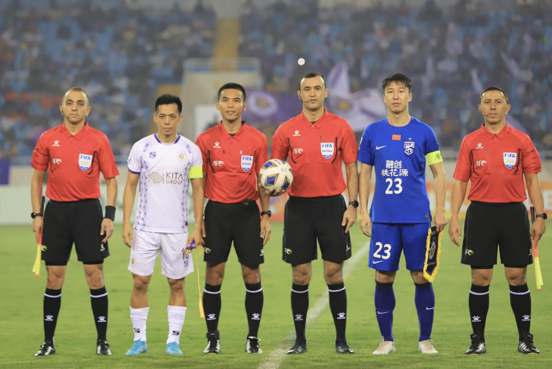 Trực tiếp Hà Nội FC 0-0 Wuhan Three Towns: Trận đấu bắt đầu 353610