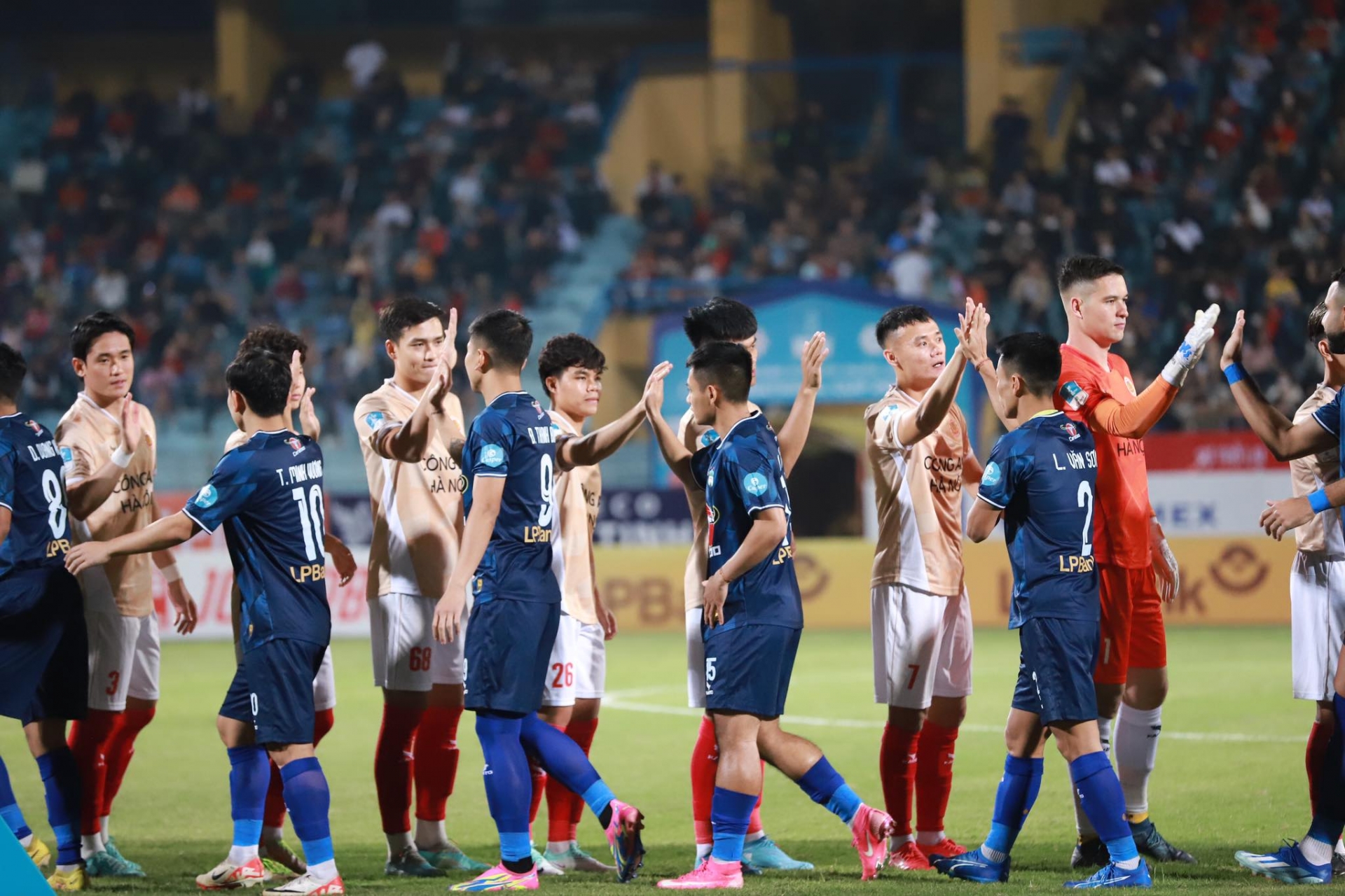 Trực tiếp CAHN 0-0 HAGL: Khởi đầu hấp dẫn 362337