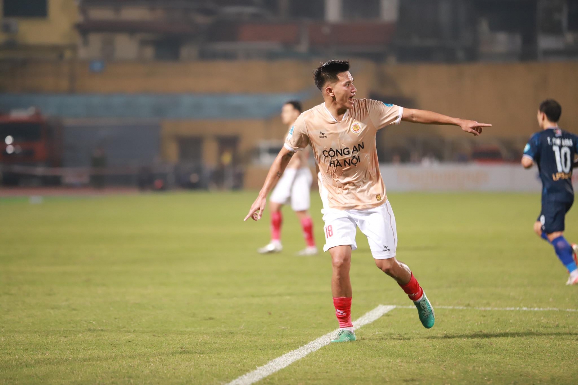 Trực tiếp CAHN 1-1 HAGL: Gỡ hoà thành công 362380