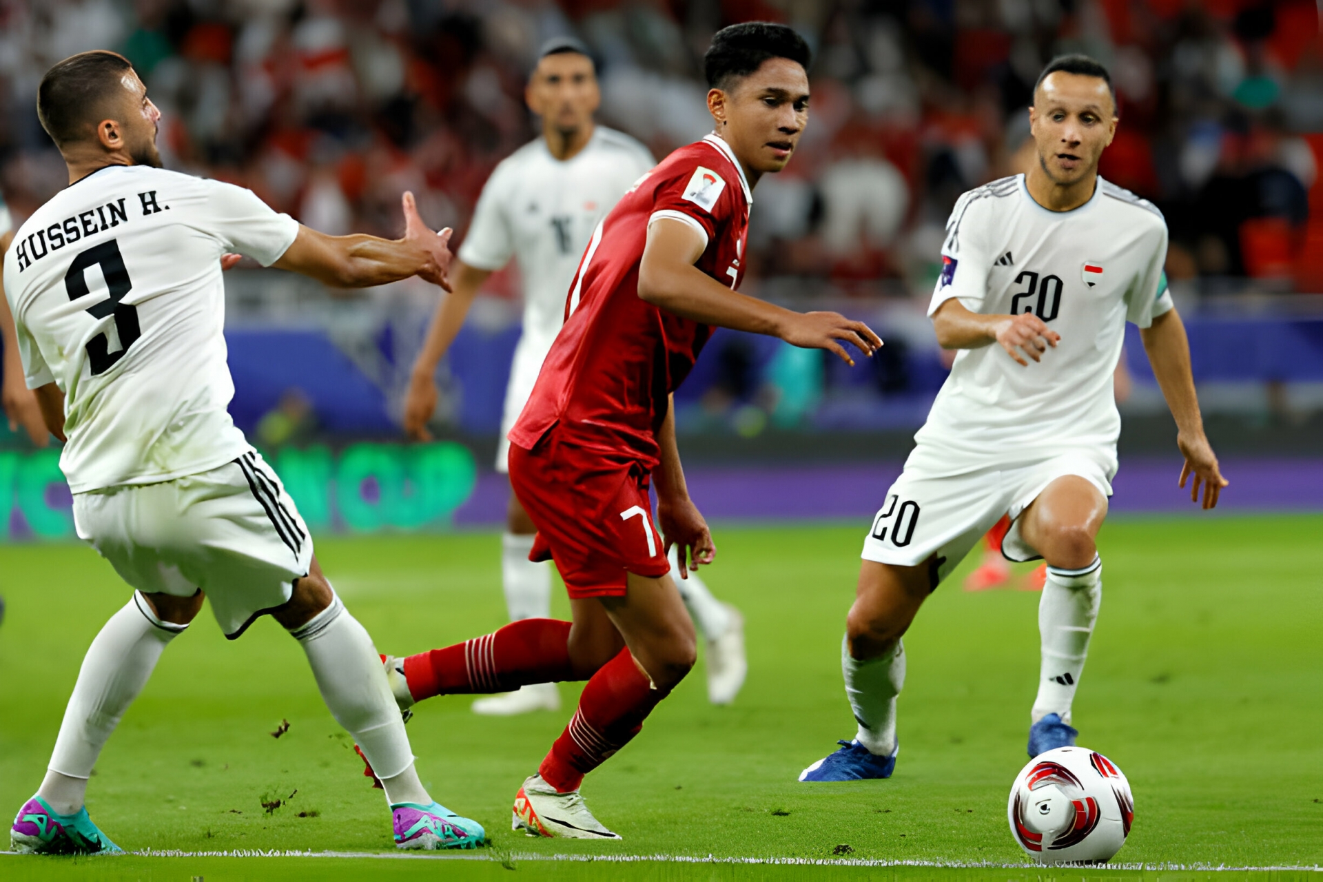 HLV Troussier: 'Trận gặp Indonesia giống như chung kết AFF Cup' 393046