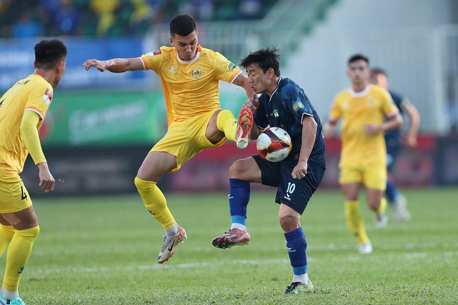 Trực tiếp Quảng Nam 0-3 HAGL: Marciel lập cú đúp