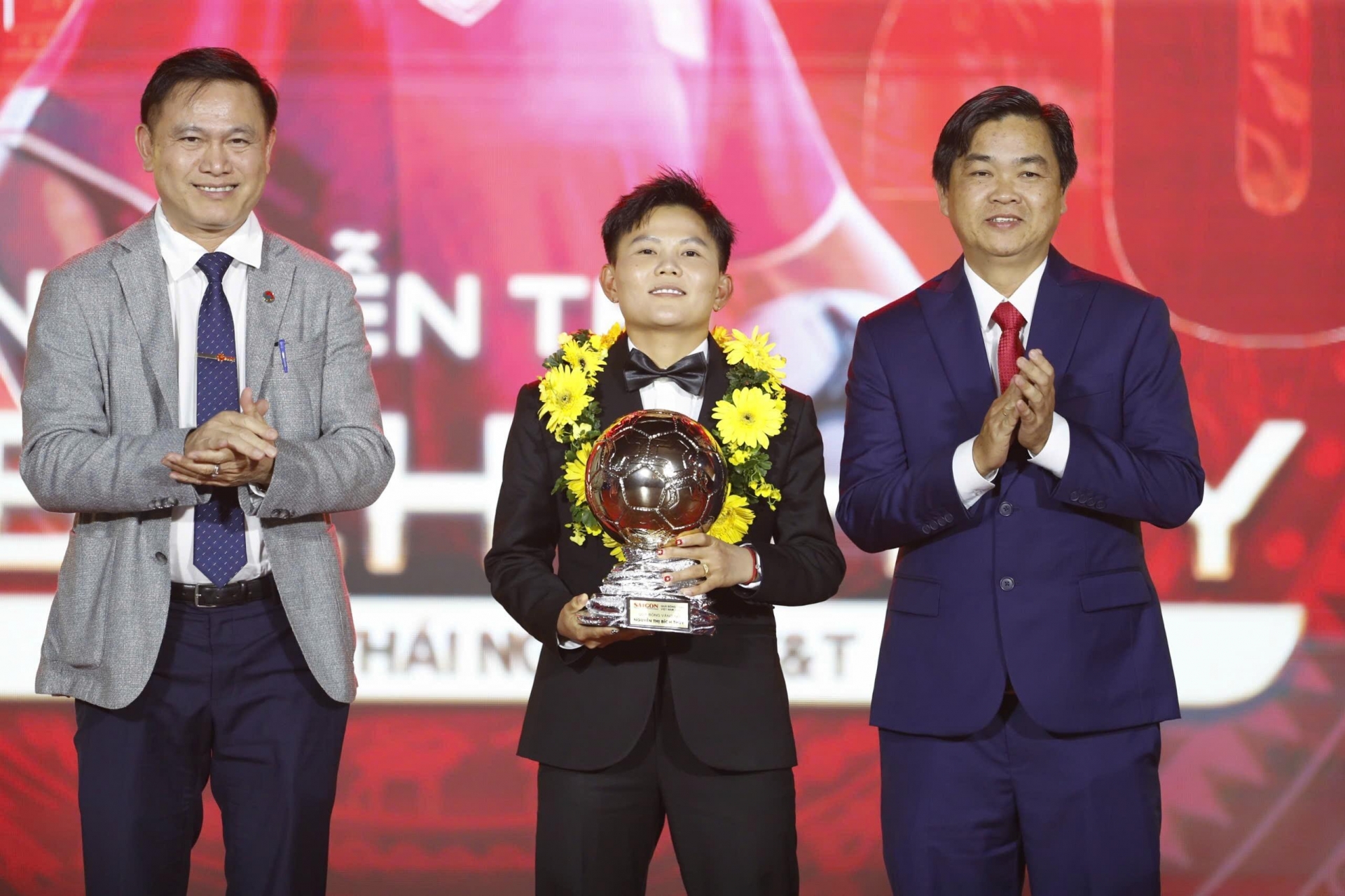 Bích Thuỳ nói lời xúc động sau khi giành QBV Việt Nam 2025