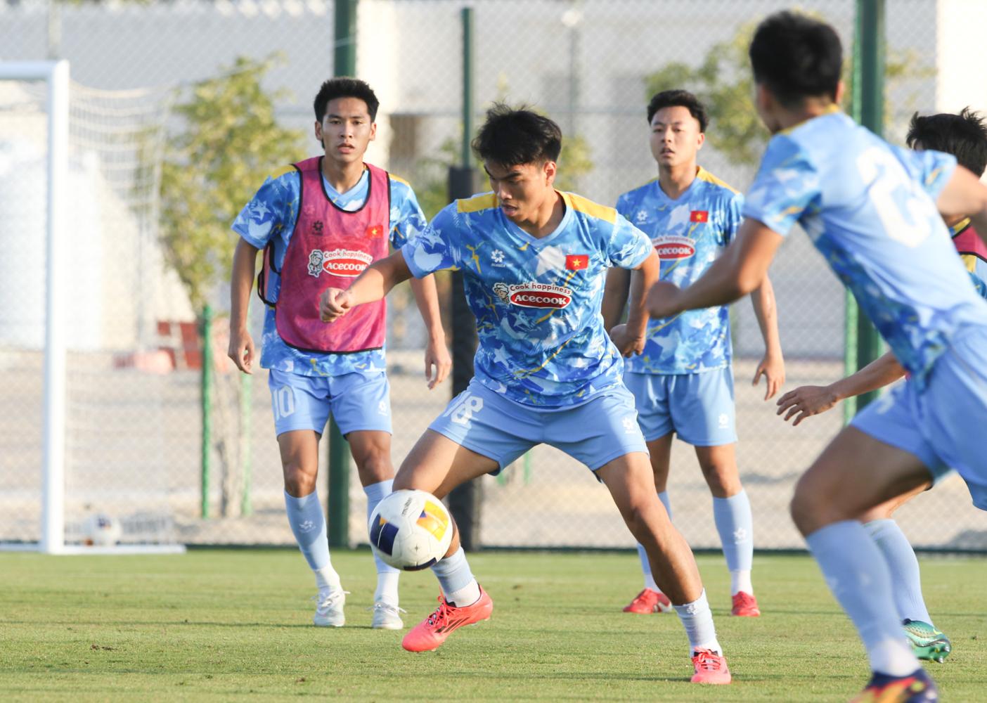 Truyền thông Lào phản ứng bất ngờ về tình hình của U23 Việt Nam ở VCK châu Á