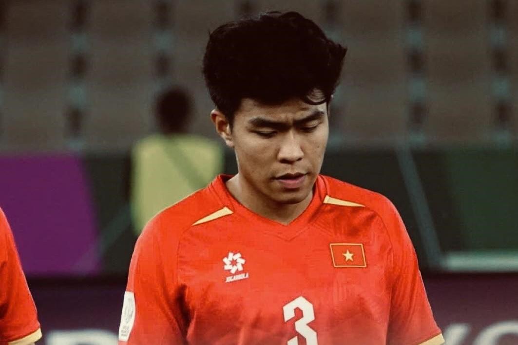 Lý Đức chính thức lên tiếng về tấm thẻ đỏ ở trận thua 0-3 Trung Quốc