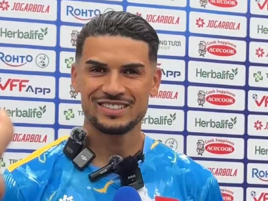 Hoàng Hên tiết lộ lời dặn dò của HLV Kim Sang Sik khi lên ĐT Việt Nam