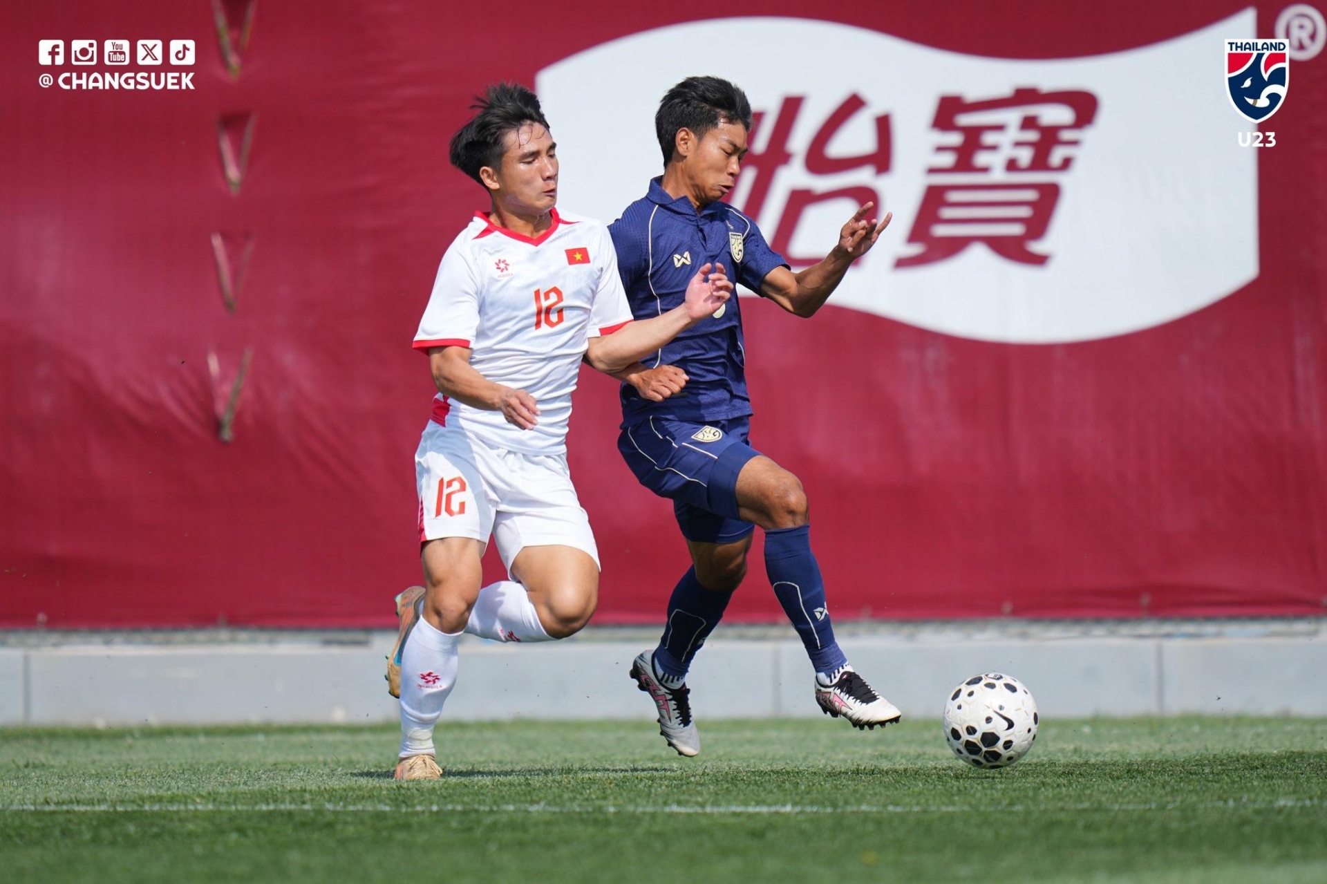 Trực tiếp U23 Việt Nam 0-1 U23 Thái Lan: Bàn thua quá bất ngờ