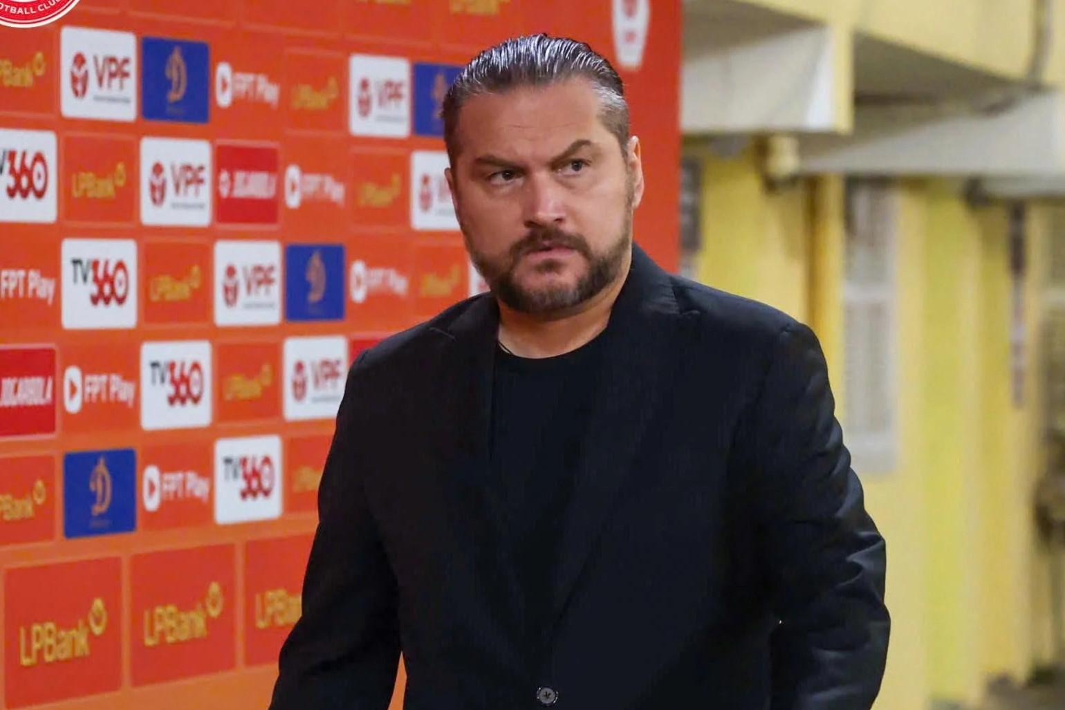 Chính thức: HLV Popov nhận án phạt cực nặng, bị cấm 4 trận V-League