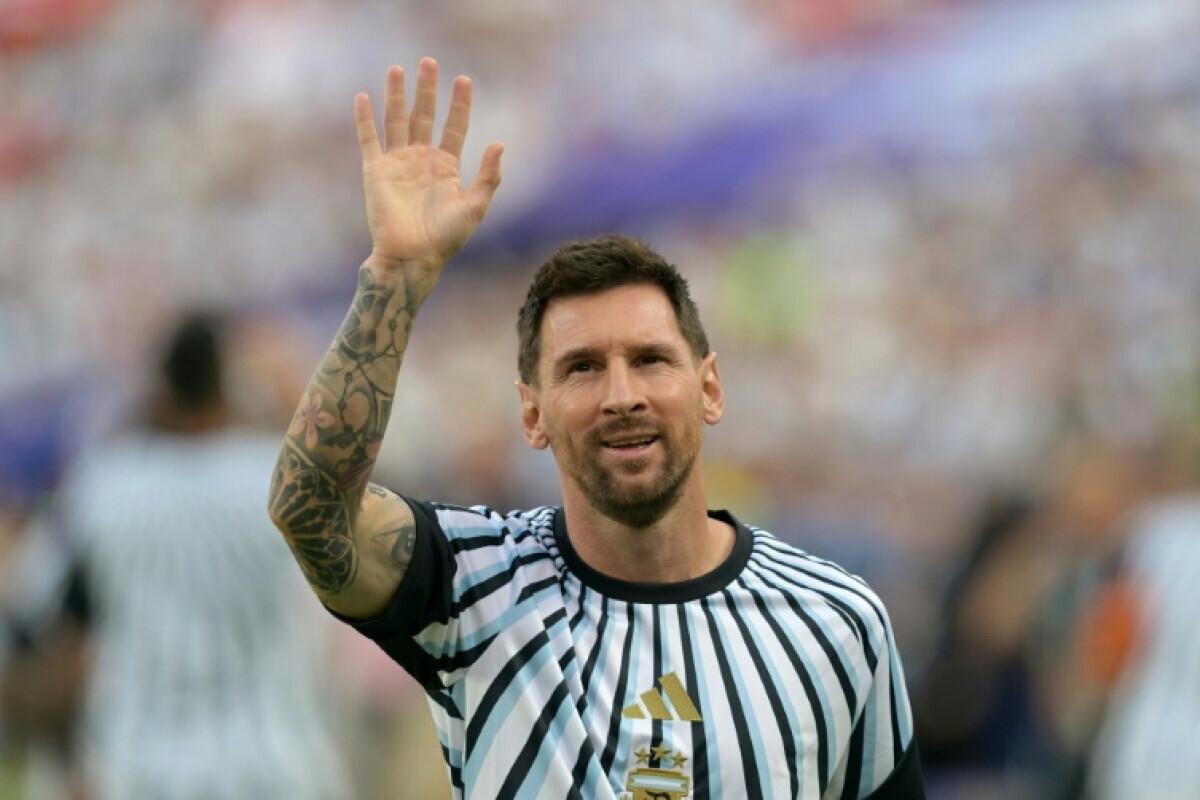 Messi khiến cả thế giới lặng đi sau câu trả lời về World Cup 2030