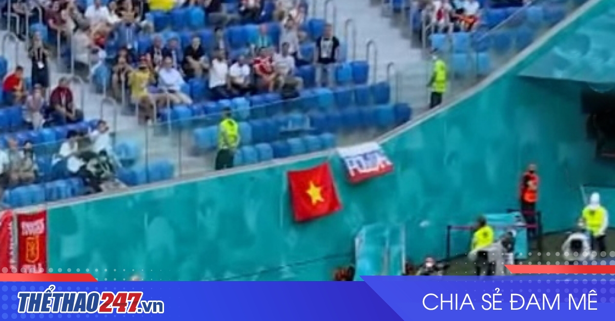 Cờ đỏ sao vàng ở Euro: Đội tuyển Việt Nam đã giành được suất dự Euro 2024 và người hâm mộ đang rất vui mừng khi thấy chiếc cờ đỏ sao vàng của đội tuyển tung bay trên sân. Nhiều CĐV sẽ tập trung đón xem những trận đấu tiếp theo để cổ vũ cho đội tuyển Việt Nam.