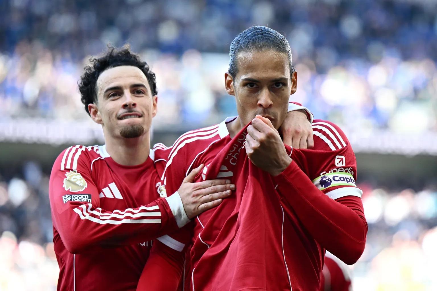 Hạ Everton ở phút 100, Liverpool tiến gần vé Champions League