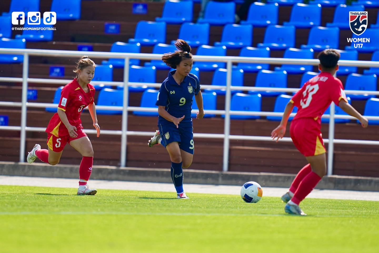 Trực tiếp bóng đá U17 nữ Việt Nam 0-1 U17 nữ Thái Lan: Không thể cản phá