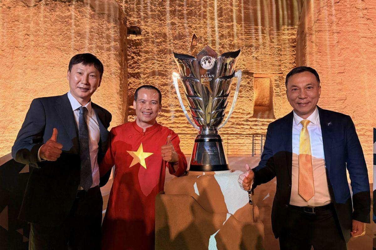 HLV Kim Sang-sik: 'Dù Hàn Quốc là quê hương tôi, Việt Nam sẽ đá sòng phẳng'