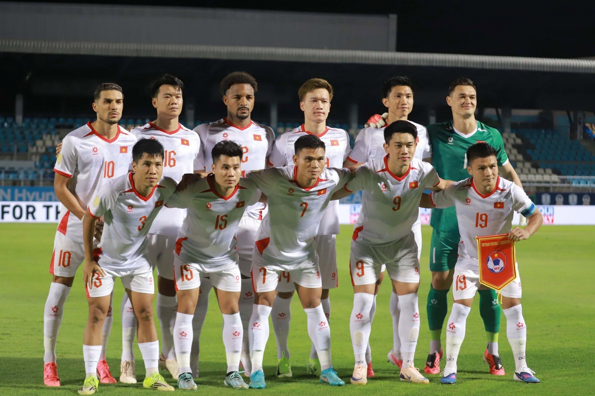 Đội hình tiêu biểu AFF Cup 2026: ĐT Việt Nam áp đảo sau trận ra quân