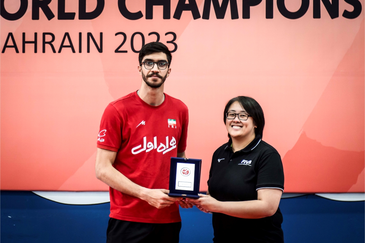 Hạ gục ĐKVĐ, tuyển bóng chuyền nam U21 Iran vô địch thế giới 304348