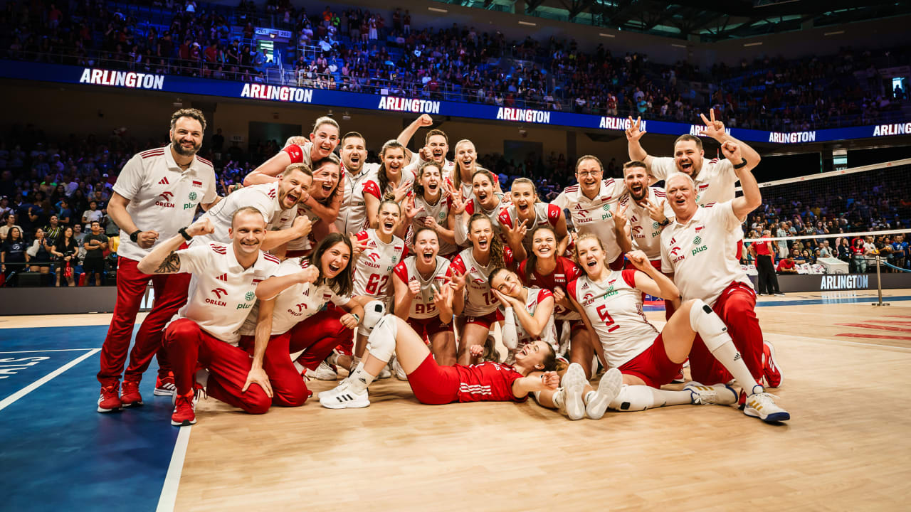 Trao thưởng cá nhân và đồng đội giải bóng chuyền nữ VNL 2023: Thổ Nhĩ Kỳ vô địch 304238