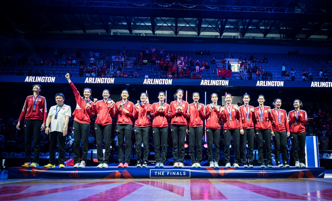 Trao thưởng cá nhân và đồng đội giải bóng chuyền nữ VNL 2023: Thổ Nhĩ Kỳ vô địch 304243