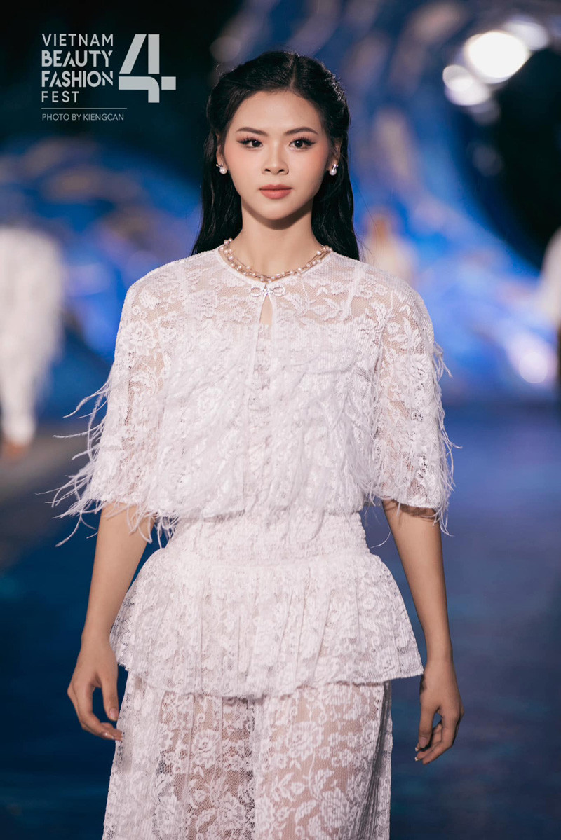 Hoa khôi bóng chuyền giành vé đầu tiên vào Top 20 Miss World Vietnam 2023 305594