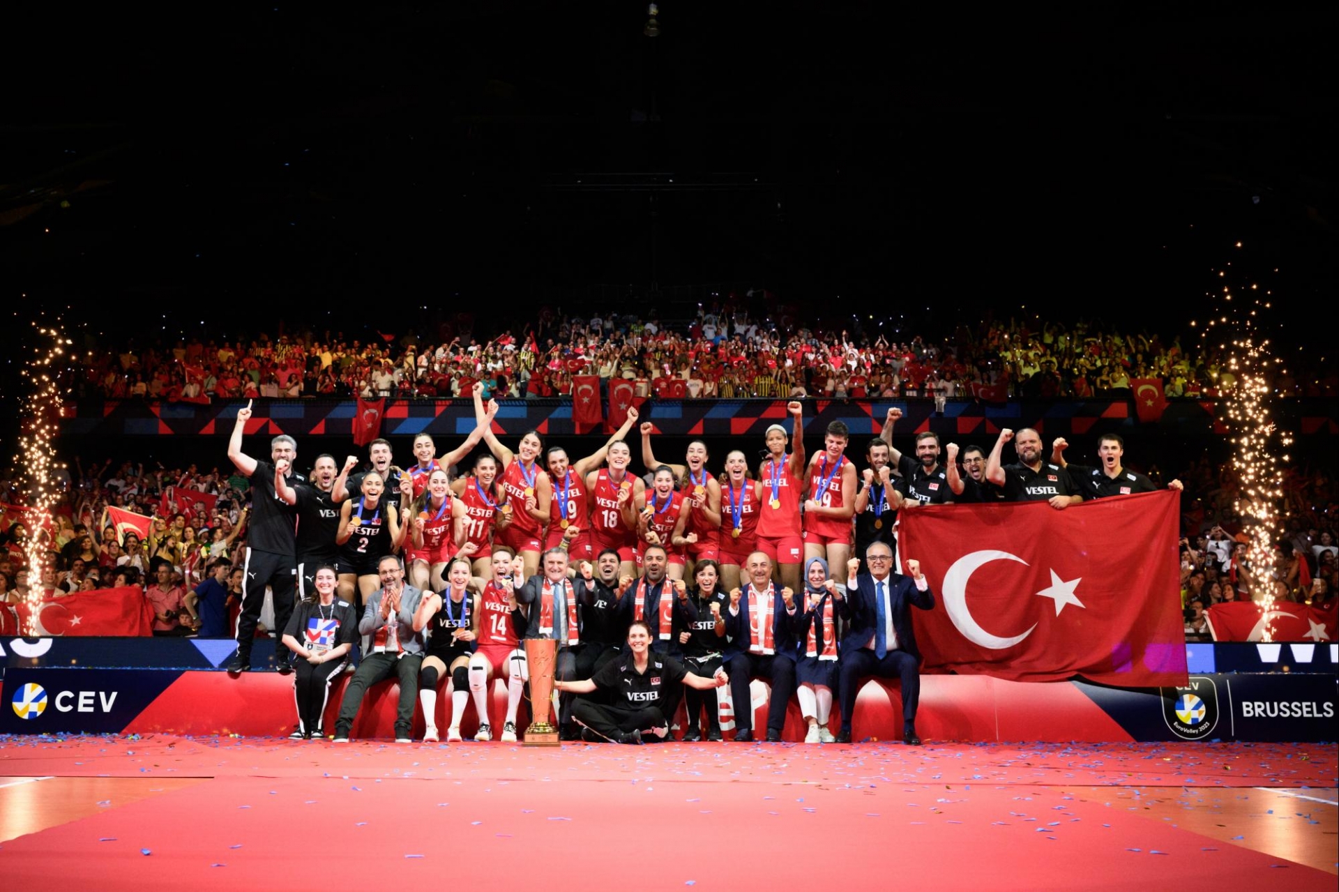 Hạ gục Serbia, Thổ Nhĩ Kỳ lần đầu lên ngôi vô địch châu Âu sau 56 năm 322099