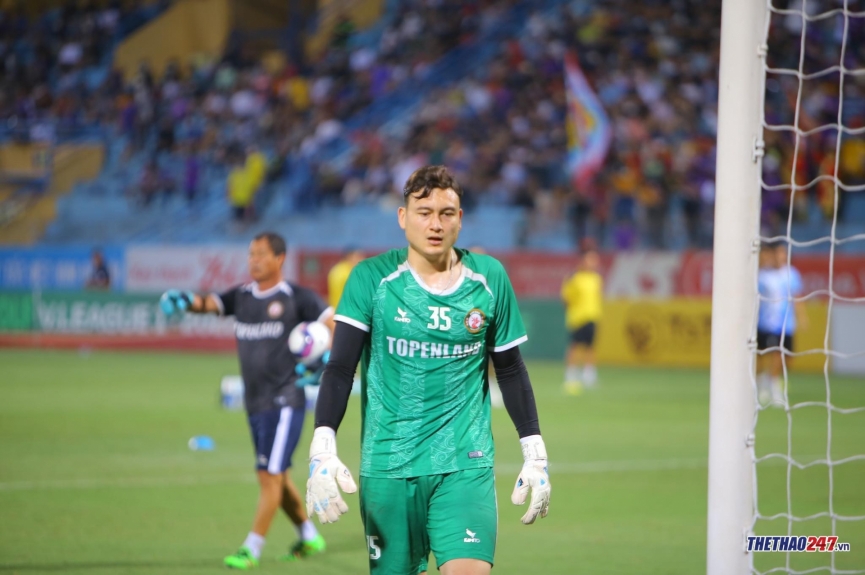 Văn Lâm chưa hài lòng dù khiến Hà Nội FC thua bẽ bàng trên sân nhà-181885