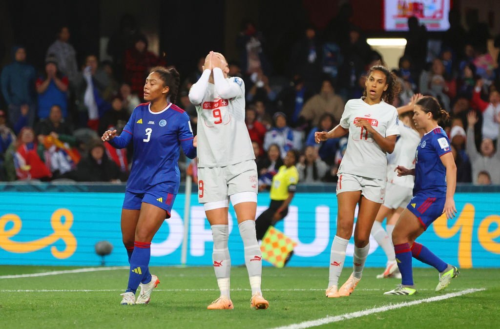 Trực tiếp nữ Philippines 0-0 nữ Thụy Sĩ: Thi đấu tự tin 305493