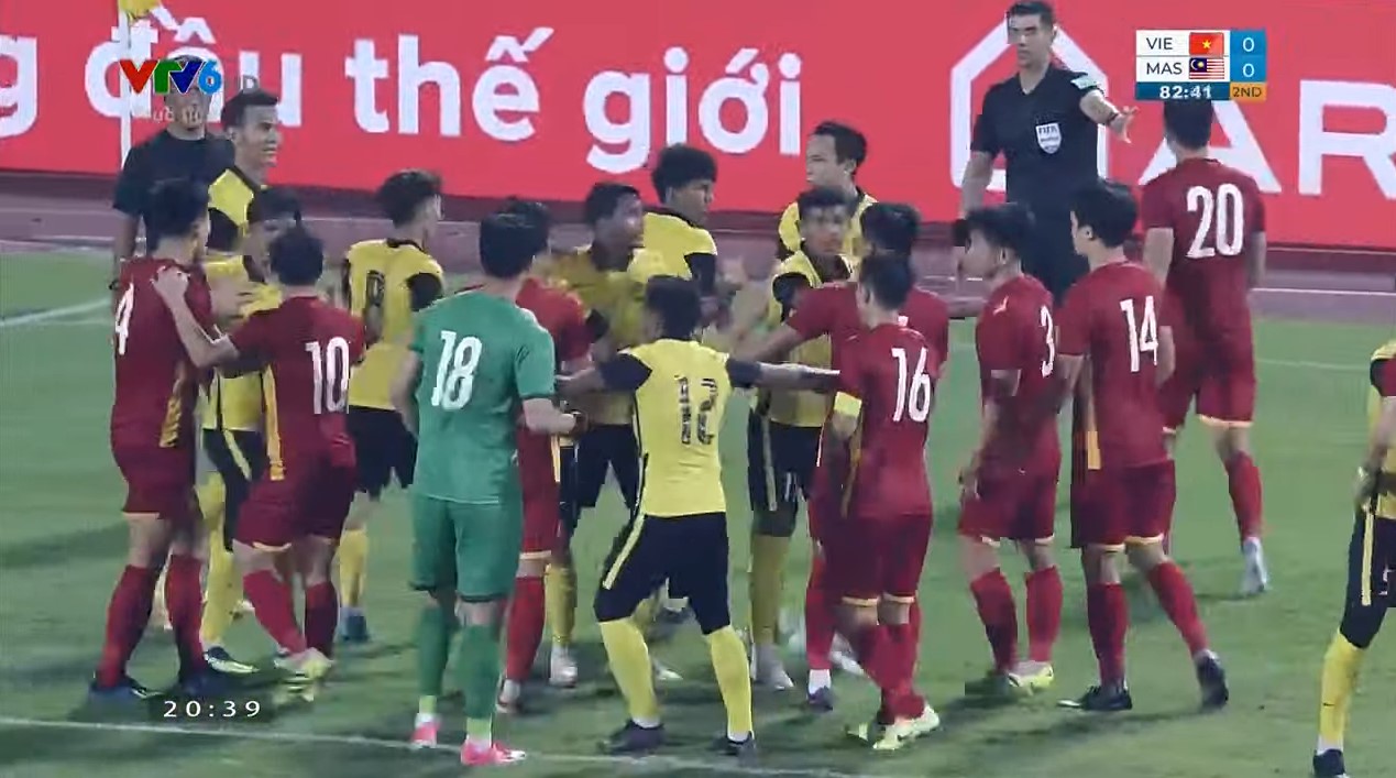 Trực tiếp U23 Việt Nam 0-0 U23 Malaysia: Xuyên phá hàng thủ 139240