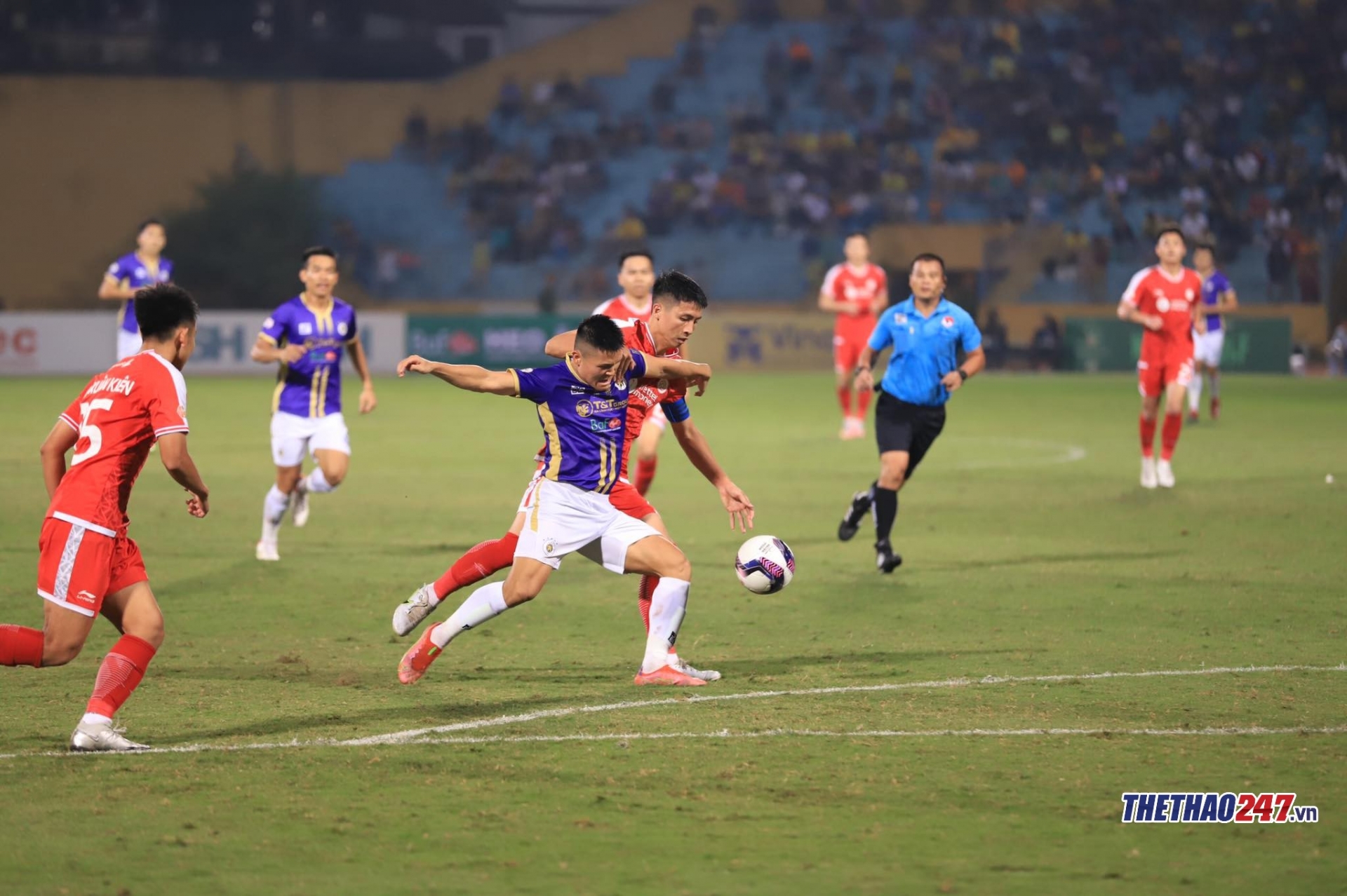 Hà Nội FC nhận tin buồn ngày tiến sát ngôi vương V-League 215818