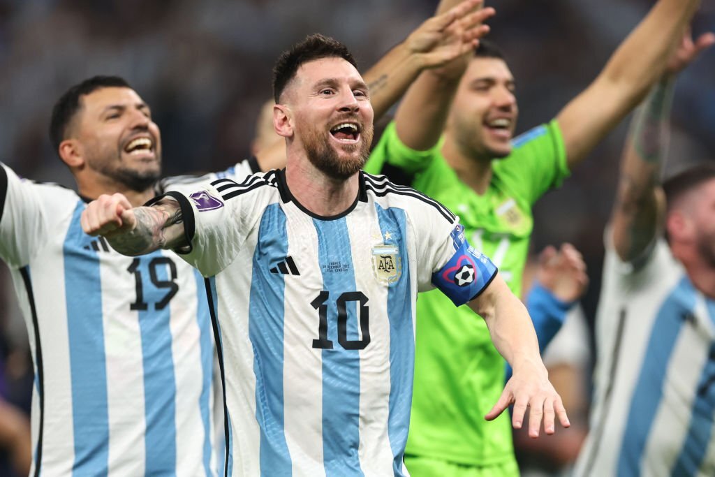 Messi đi vào lịch sử với hàng loạt kỷ lục ở chung kết World Cup 2022 233479