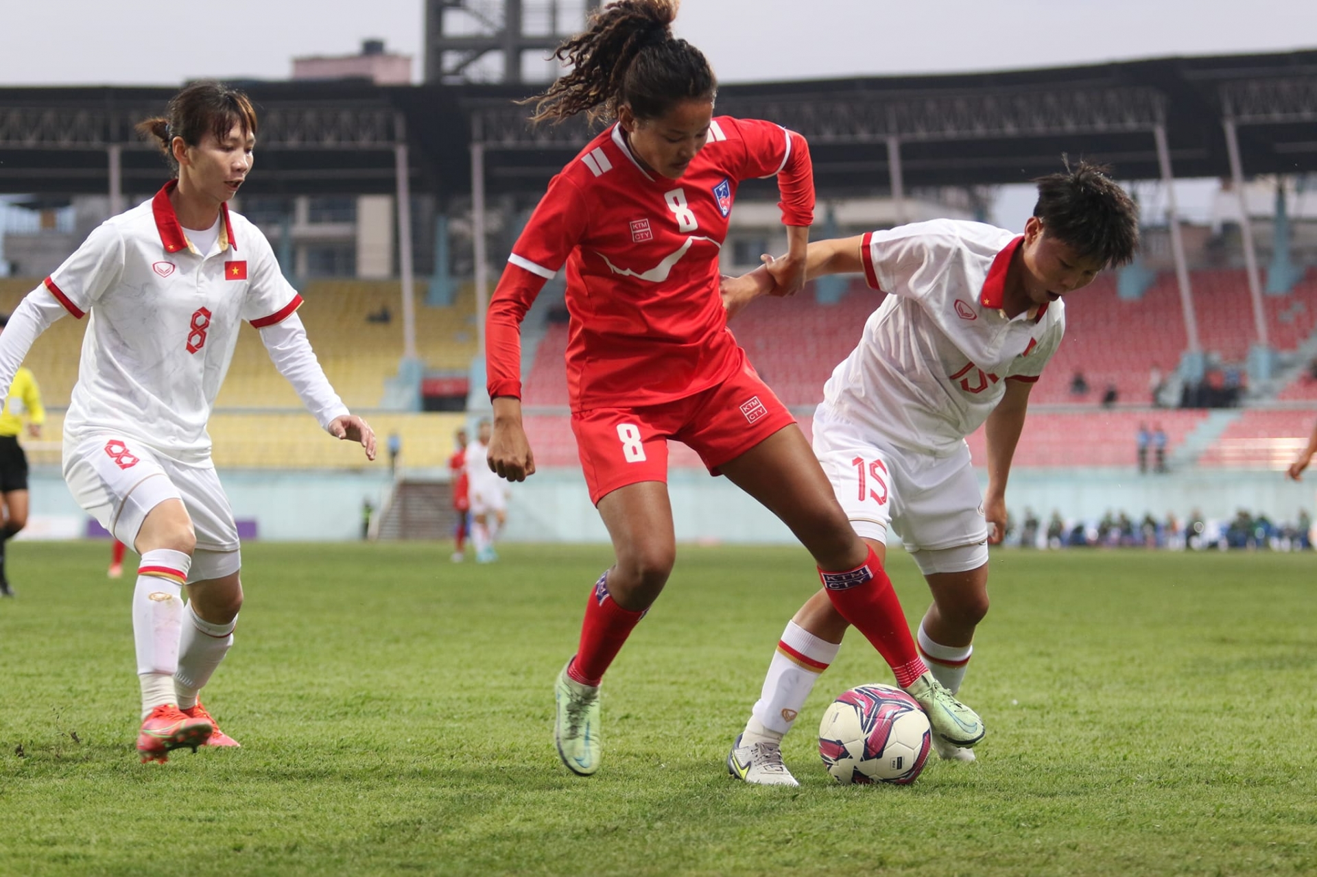 Trực tiếp nữ Việt Nam 3-0 Nepal: Huỳnh Như lập công! 265776