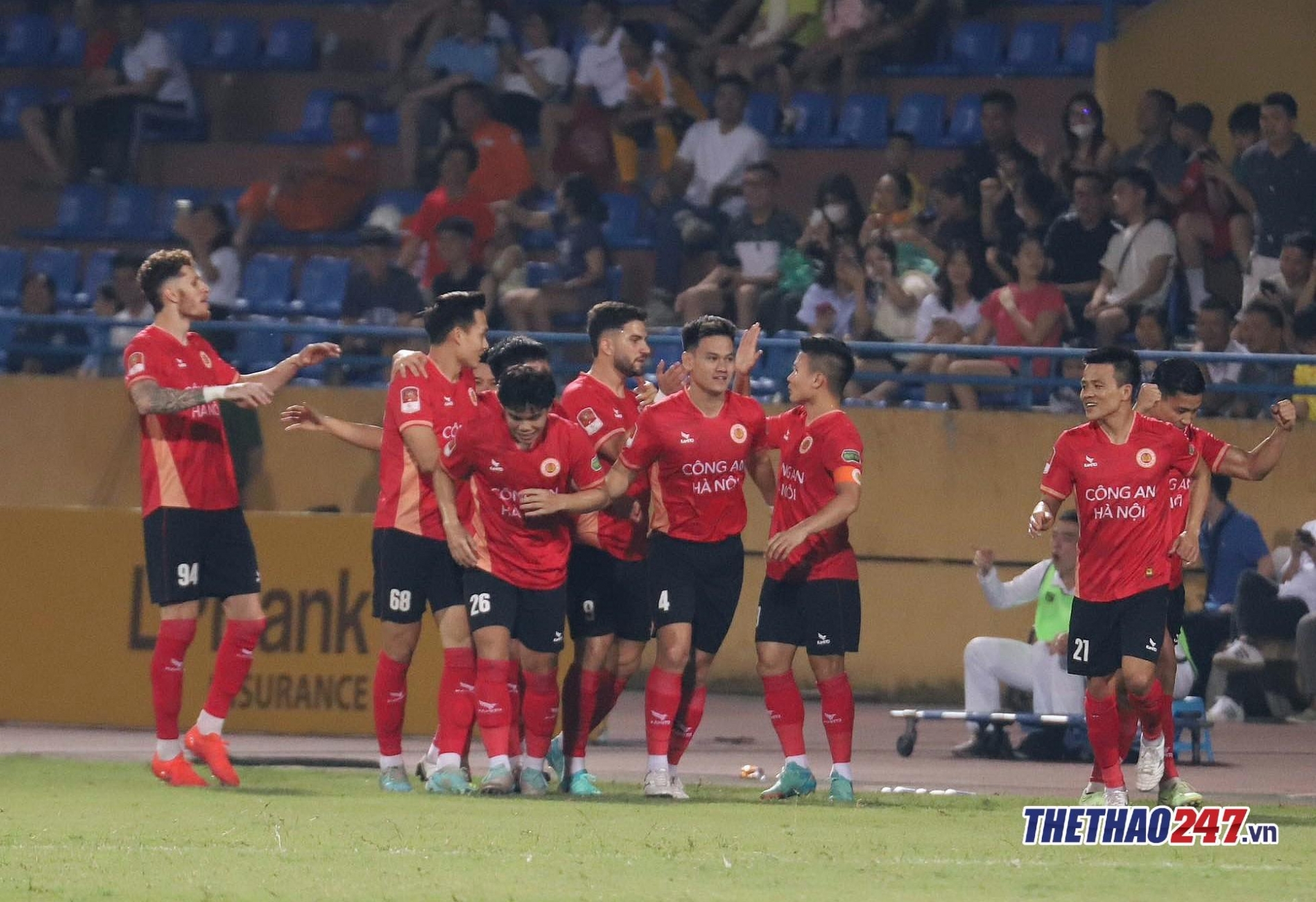 Trực tiếp CAHN 1-0 Nam Định: Quang Hải nổ súng! 456291