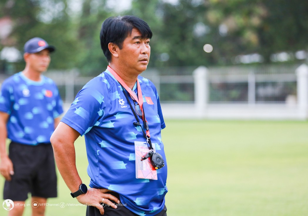HLV U16 Việt Nam không nghĩ thua Indonesia 0-5