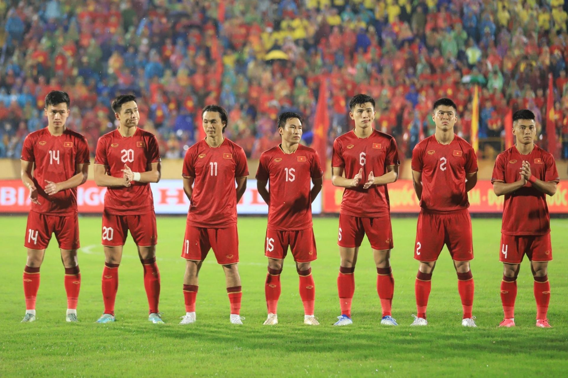 Tiền vệ ĐT Việt Nam nghỉ thi đấu 3-4 tháng, lỡ hẹn AFF Cup